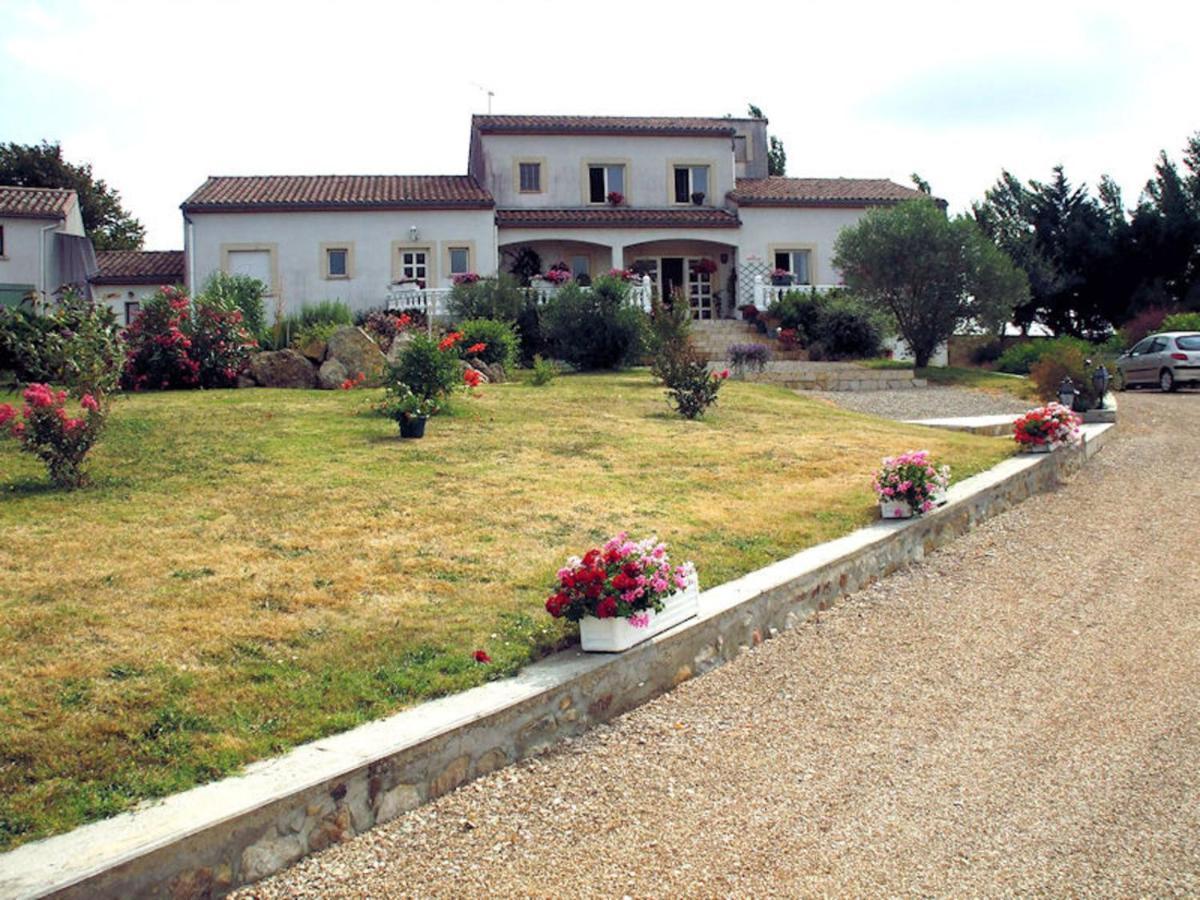 Bed and Breakfast Domaine De La Pendule Issel Exterior foto